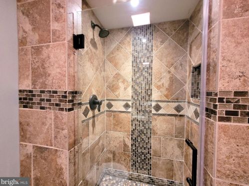 16399 Kramer Estate Dr, Woodbridge VA  22191-6003 exterior