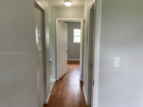 828 Tiffany Dr, West Palm Beach, FL 33407-3262