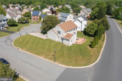 1 Glacier Ct, Bear DE  19701-1779 exterior