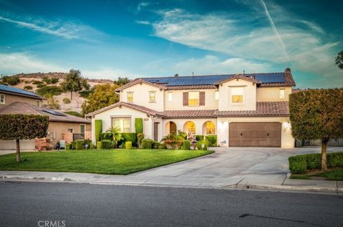 16352 Sierra Heights Dr, Riverside, CA 92503-8457