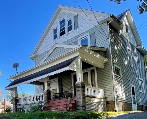 132 Columbia Ave, Greenville, PA 16125-1832