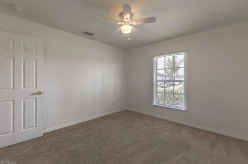 2822 10 Ter, Cape Coral FL  33993-5702 exterior