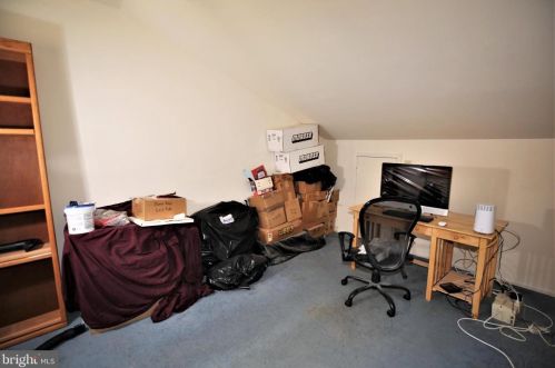 1 Allison Rd, East Windsor NJ  08520-2629 exterior