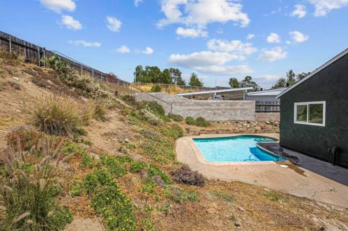 13268 Laurel St, Lakeside CA  92040-3326 exterior