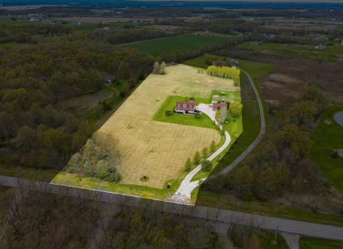 19565 Bear Swamp Rd, Marysville, OH 43040-9332