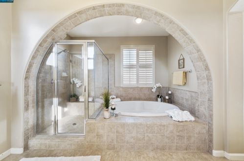 1733 Campanula Dr, San Ramon CA  94582-5155 exterior