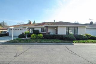 869 Fallbrook Ave, Fresno, CA 93720-2537