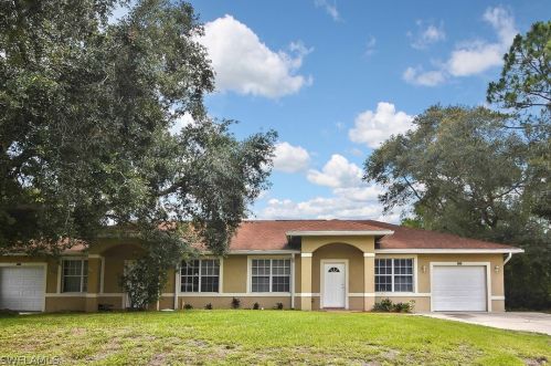 4524 30th St, Lehigh Acres, FL 33973-3709