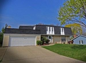 8880 Greenhill Ln, Greendale, WI 53129-1547