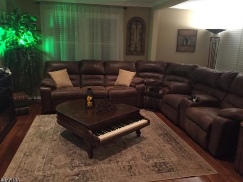 27 Whitehouse Ave, White House Station, NJ 08889-3681