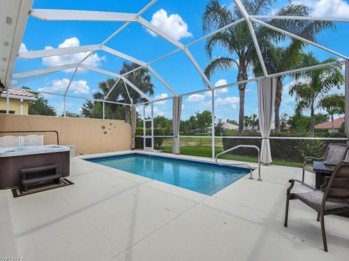 7650 Hernando Ct, Naples, FL 34114-2644