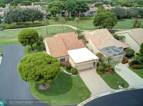 5674 Kiowa Cir, Boynton Beach, FL 33437-1901