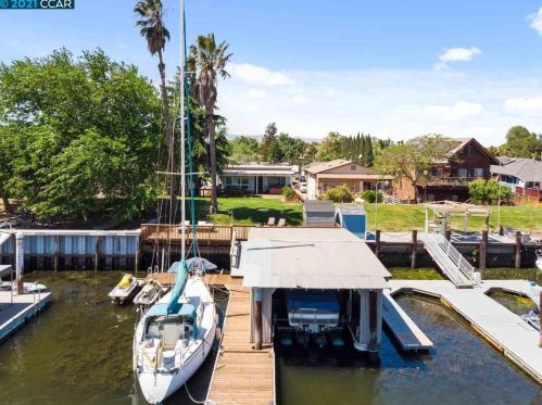 5500 Sandmound Blvd, Oakley CA  94561-5027 exterior