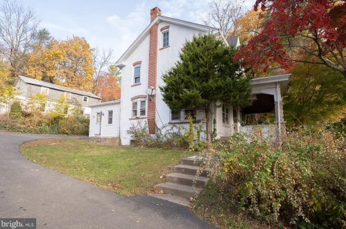 2282 Old Route 100, Dale, PA 19504-8828