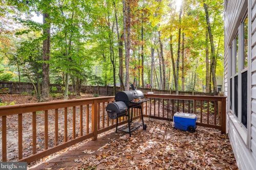 6404 Forest Grove Dr, Fredericksburg VA  22407-6344 exterior