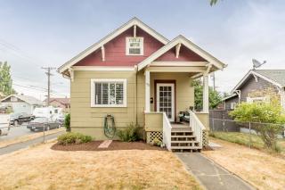 531 50th St, Tacoma, WA 98408-6533