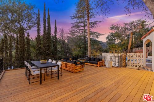 328 Poquito Ln, Topanga CA  90290-3547 exterior