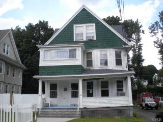 28 Jackson St, Ansonia CT  06401-1210 exterior