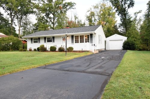 895 Donna Dr, Hermitage, PA 16148-2937