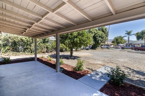 2824 Wall Ave, San Bernardino CA  92404-3633 exterior