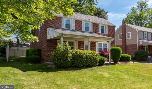 519 Twin Oaks Dr, Pittsburgh, PA 19083-4738
