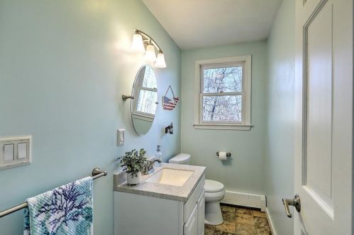 130 Pound Rd, Cumberland RI  02864-2704 exterior