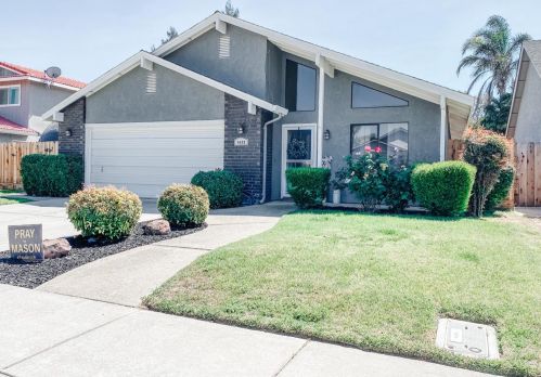 1632 Dickey Ct, Ripon CA  95366-3607 exterior