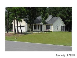 9353 Rockfish Rd, Raeford, NC 28376-5568
