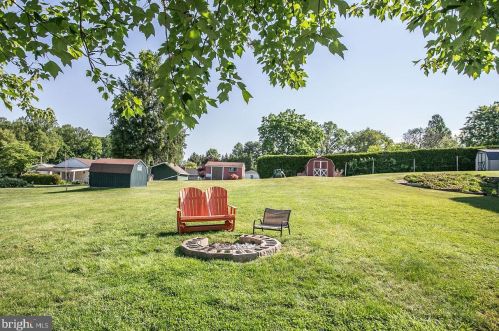 808 Maple Ave, Limerick PA  19468-2987 exterior