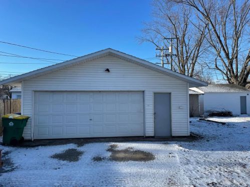 824 Doty St, Green Bay, WI 54301-4418