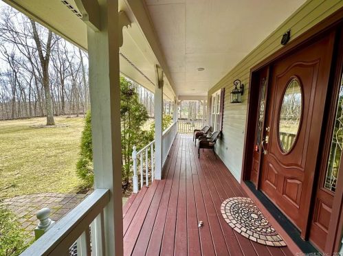 261 Sandy Hill Rd, Waterbury, CT 06762-3613