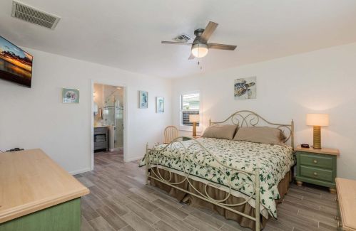 1262 Bluebird Ave, Marco Island FL  34145-2812 exterior