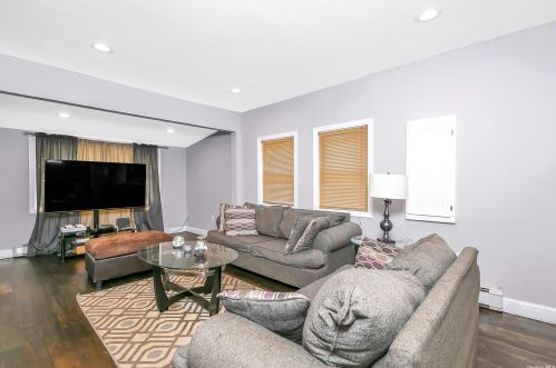 237 Woodycrest Dr, Holtsville NY  11742-1760 exterior