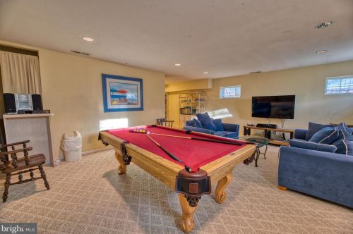 7 Village Green Dr, Millville, DE 19970-3200