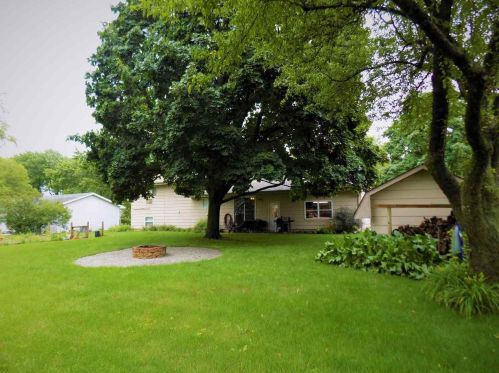 475 Courtland Ave, Oshkosh, WI 54901-9736