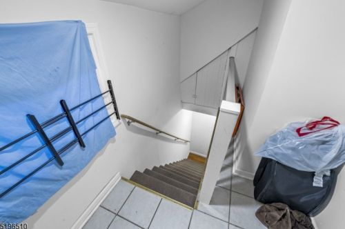 287 Sanford St, East Orange NJ  07018-1018 exterior