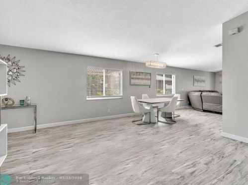 10240 24th Ct, Hollywood FL  33025-6504 exterior