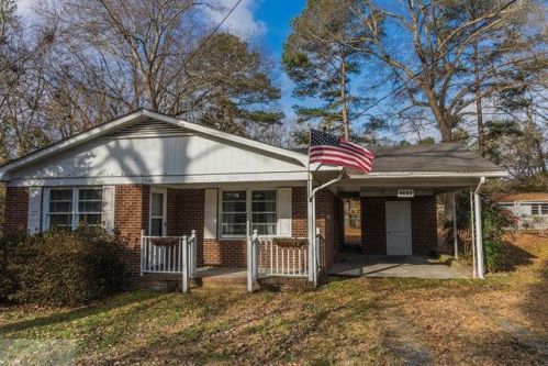 2046 Azalea Dr, Goldsboro, NC 27530-1208