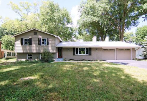 9040 Foxhunter Ln, Cincinnati, OH 45242-4606