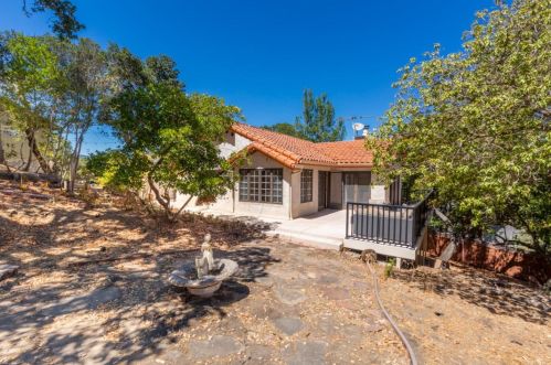 57 Agua Vista Ct, Redwood City, CA 94062-4004