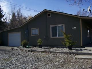 3680 Searles Rd, Malaga, WA 98828-9773