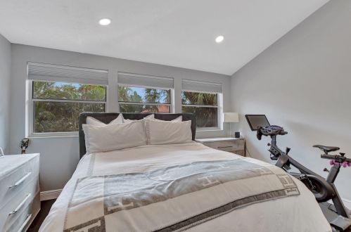 2112 53rd St, Boca Raton FL 33496-3477 exterior