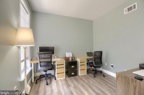 7207 Royal Oak Dr, Harrisburg PA 17112-8837 exterior