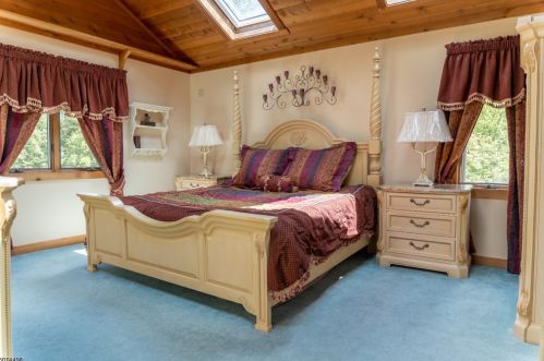 284 Wooley Rd, West Milford Lakes NJ  07480-1006 exterior