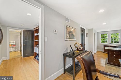 213 Loudoun St, Leesburg VA exterior