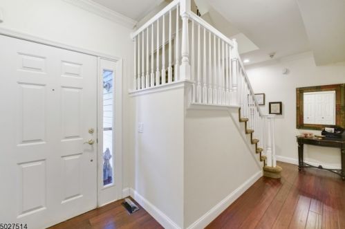 27 Twombly Ct, Morristown NJ  07960-5503 exterior