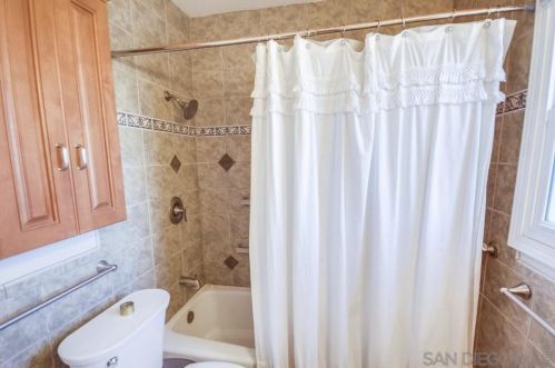 3082 Juniper St, San Diego CA 92104-5624 exterior