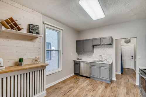 2732 Garfield Ave, Minneapolis MN 55408-2104 exterior