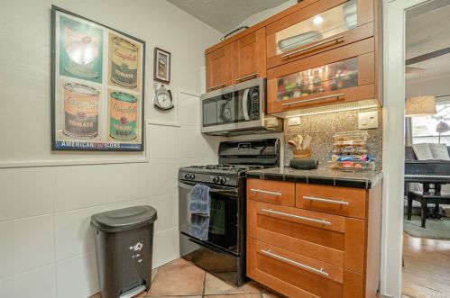 229 Euclid Ave, Long Beach CA  90815-2518 exterior