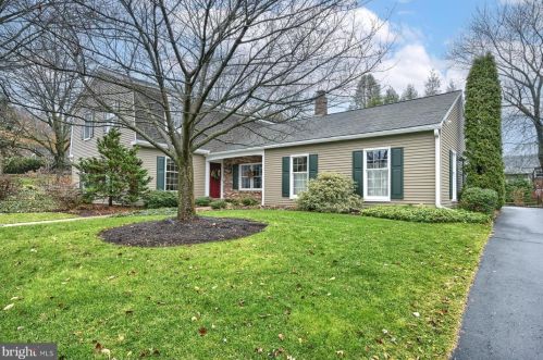 32 Plymouth Cir, Swatara, PA 17033-1845